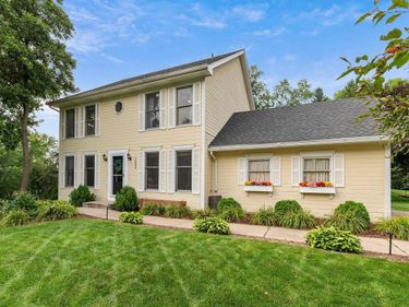 1389 Camelback Drive, Eagan, MN 55123