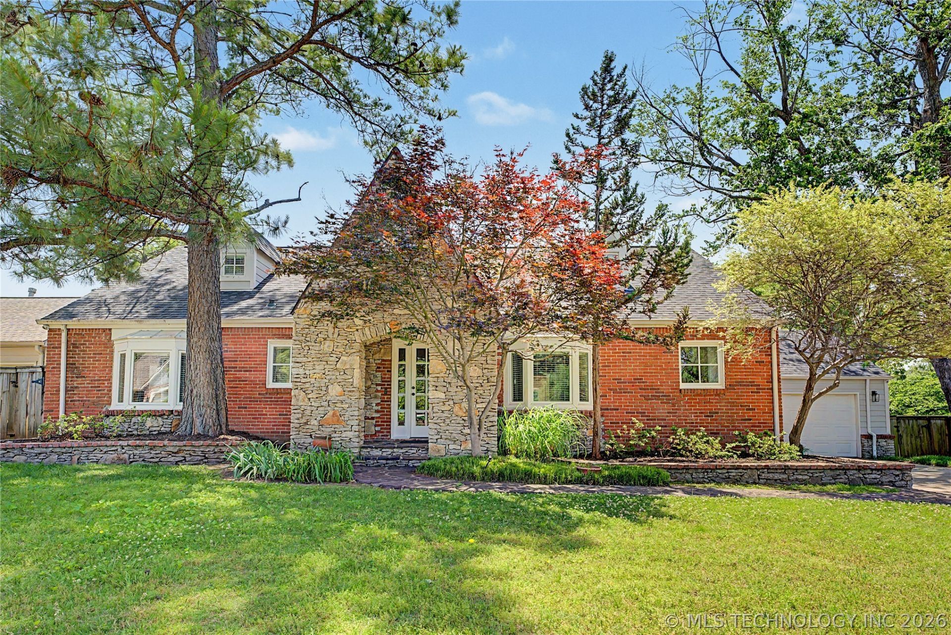 2430 E 17th Place, Tulsa, OK 74104 Main Photo