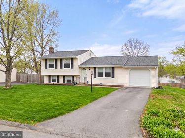 138 N ITHACA COURT N, STERLING, VA 20164