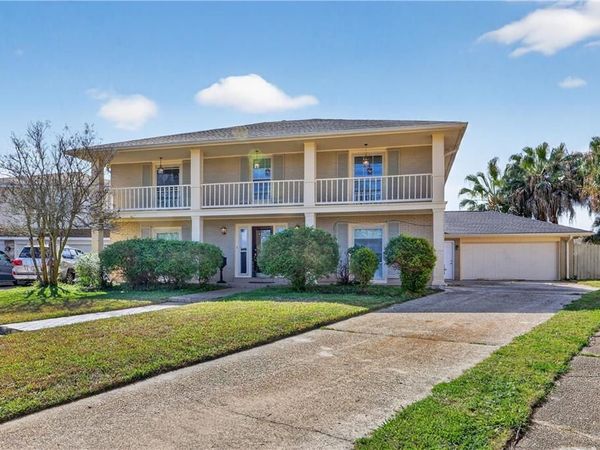 3949 MIMOSA Drive, New Orleans, LA 70131