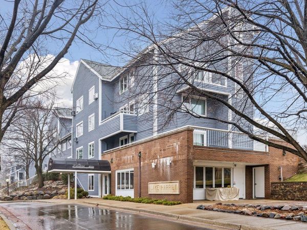4221 Upton Avenue S, Unit 202, Minneapolis, MN 55410