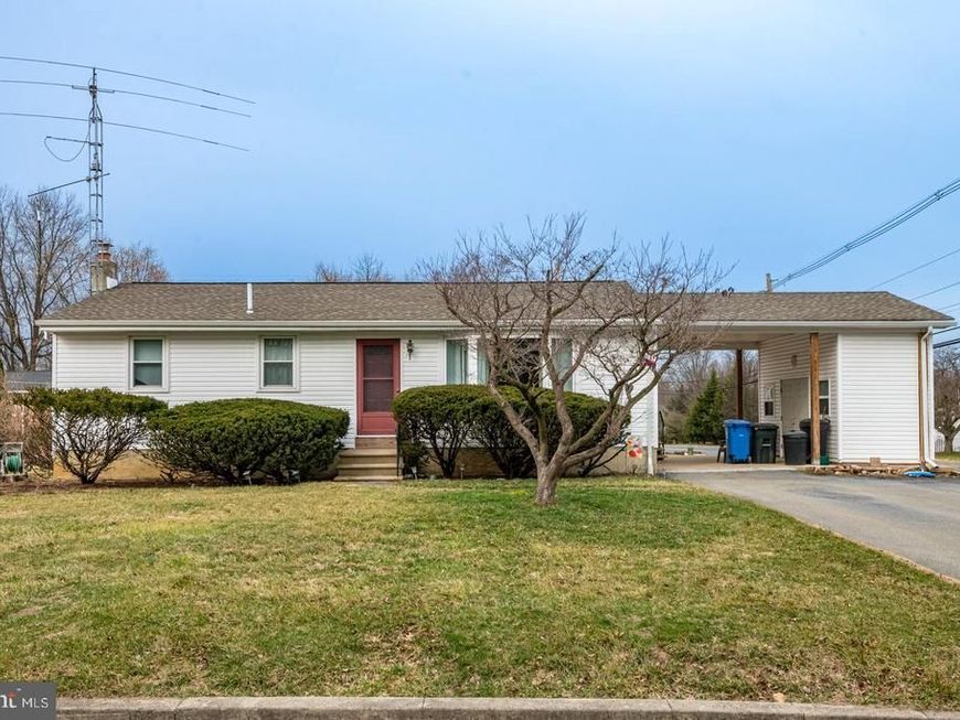 3050 Elm Road, Reading, PA 19605 Main Photo