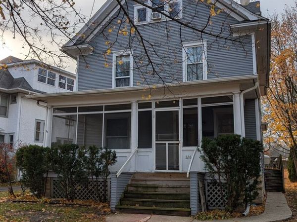 226 W Locust Street , DeKalb, IL 60115