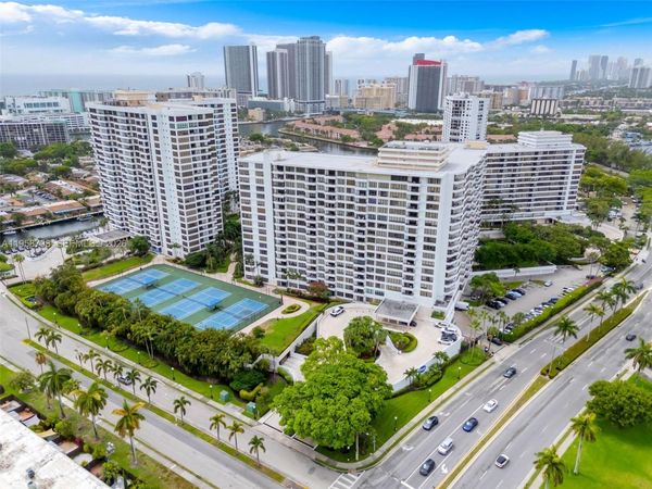 600 NE Three Islands Blvd, Unit 1021, Hallandale Beach, FL 33009