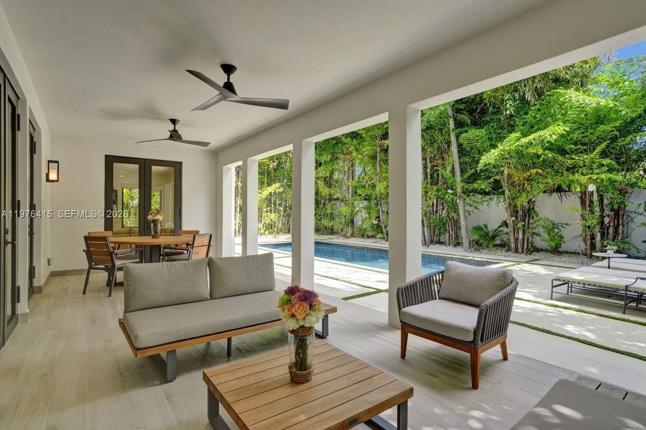 5735 N Bay Rd , Miami Beach, FL 33140 Photo