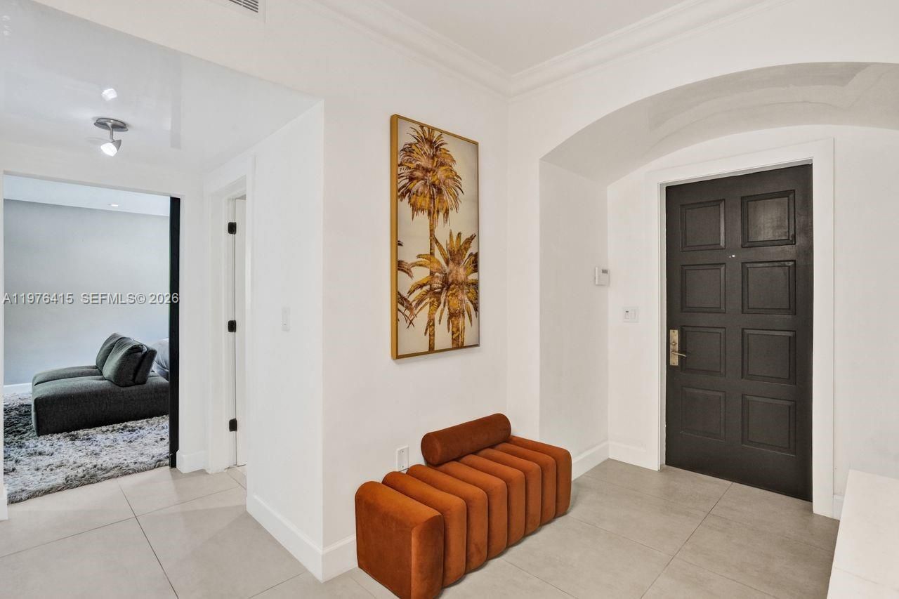 5735 N Bay Rd , Miami Beach, FL 33140 Photo