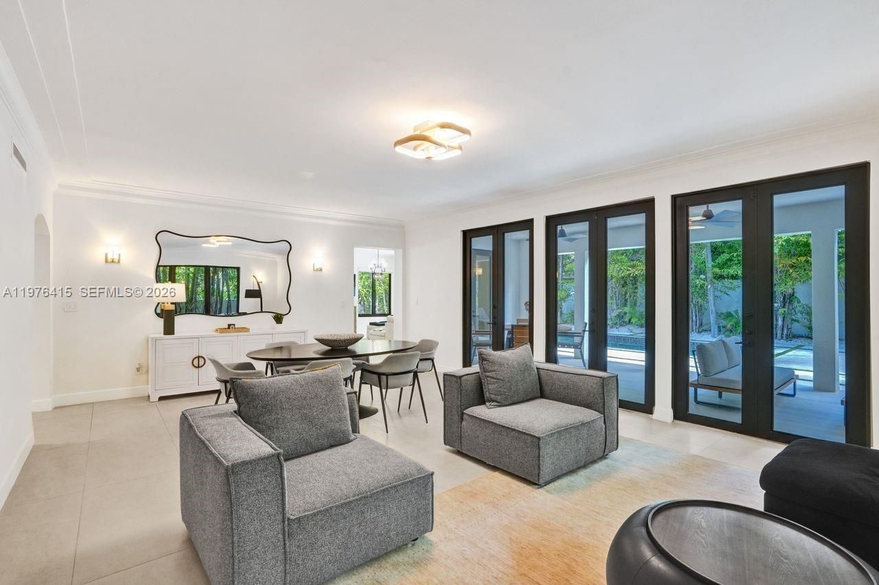 5735 N Bay Rd , Miami Beach, FL 33140 Photo