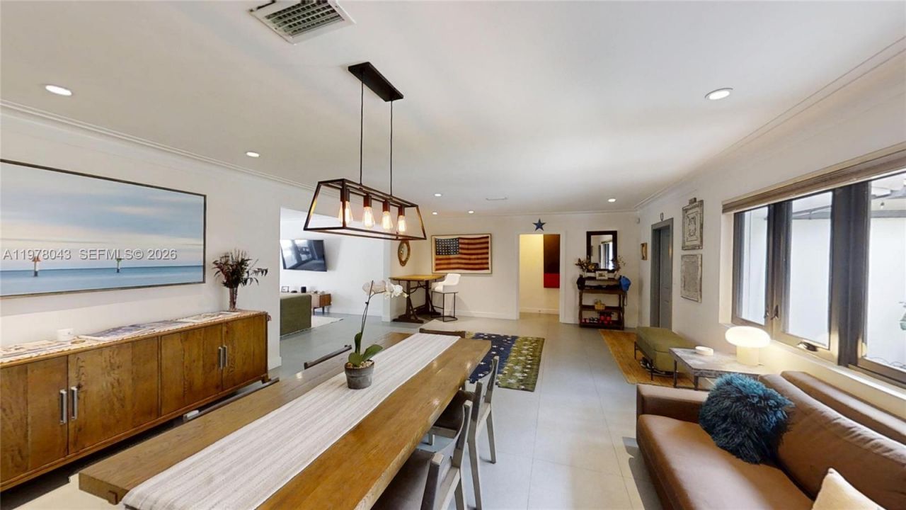 1131 NE 97th St, Miami Shores, FL 33138 Photo