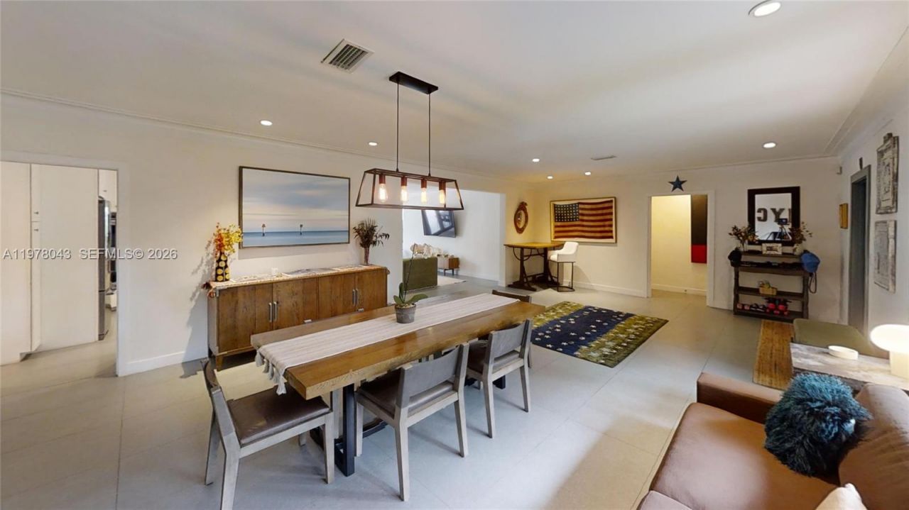 1131 NE 97th St, Miami Shores, FL 33138 Photo