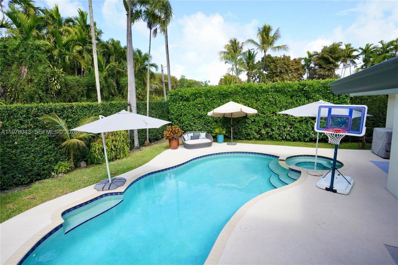 1131 NE 97th St, Miami Shores, FL 33138 Photo