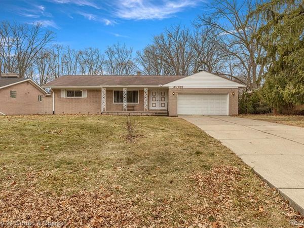 20766 Hcl Jackson, Grosse Ile Twp, MI 48138