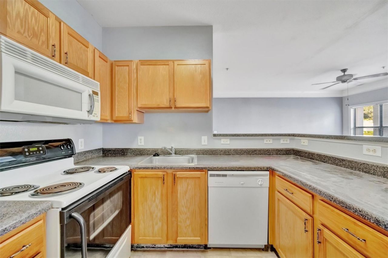 4802 51st Street W, Unit 1313, Bradenton, FL 34210 Photo