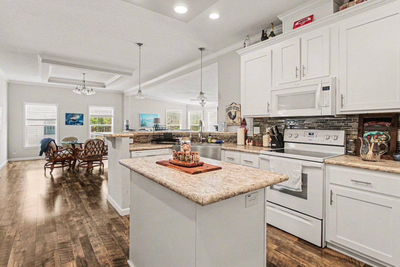 1226 Merrymount Dr. Photo 7