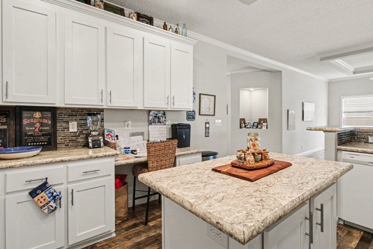 1226 Merrymount Dr. Photo 8