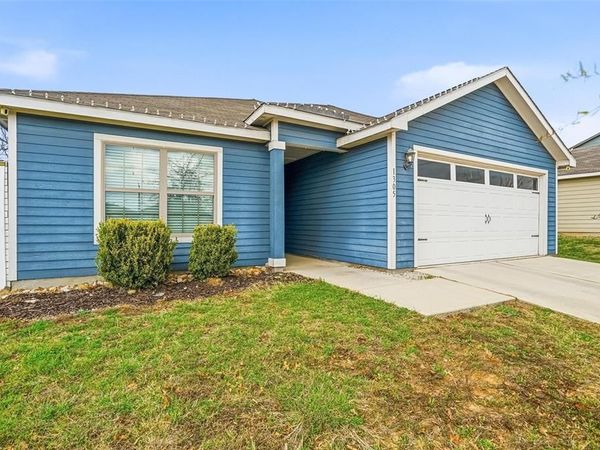 1305 Eagle Lake Drive, Azle, TX 76020