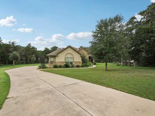 126 Spanish TRL , Bastrop, TX 78602
