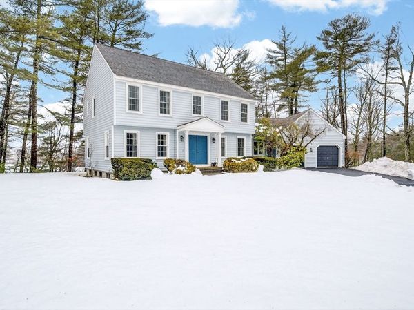 170 Lake Ridge Dr, Taunton, MA 02780