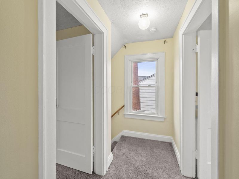 653 E Gates Street , Columbus, OH 43206 Photo 19