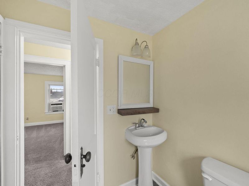 653 E Gates Street , Columbus, OH 43206 Photo 22