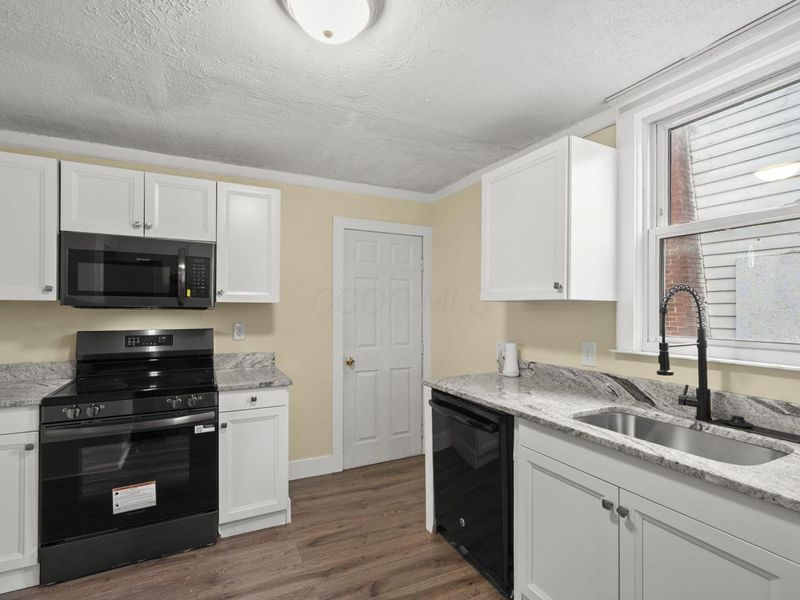 653 E Gates Street , Columbus, OH 43206 Photo 5