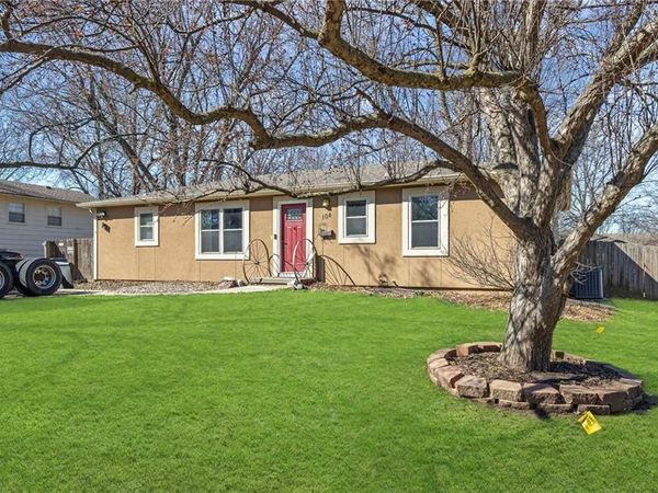 104 SW Alderson Place, Lee's Summit, MO 64063