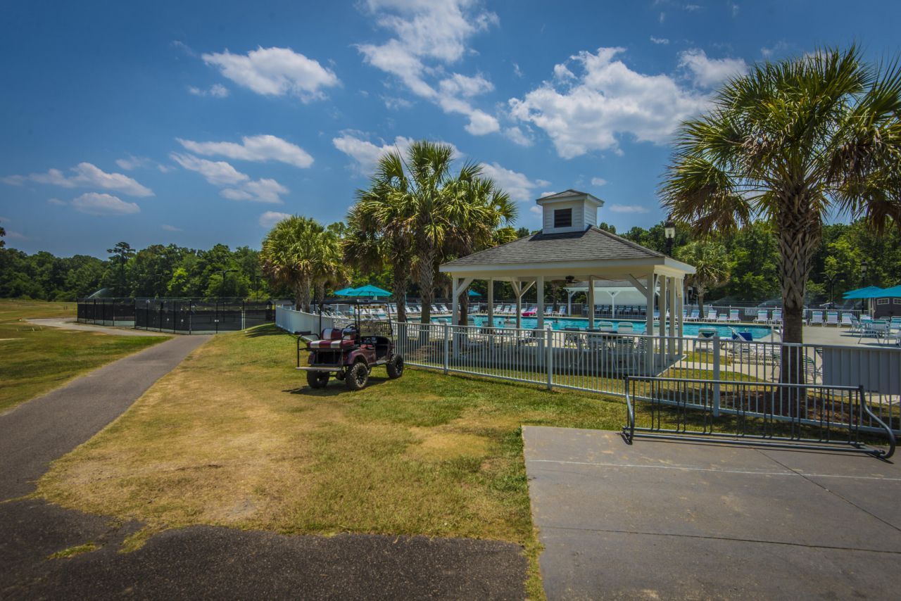 102 Amen Corner Photo 41