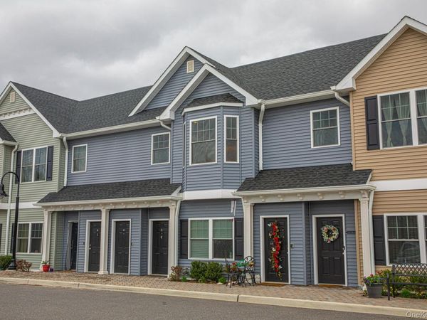 6 Sophia Court , West Babylon, NY 11704