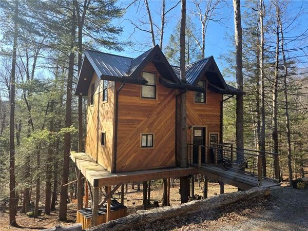 389 Winslow Hill Rd, Benezette, PA 15821