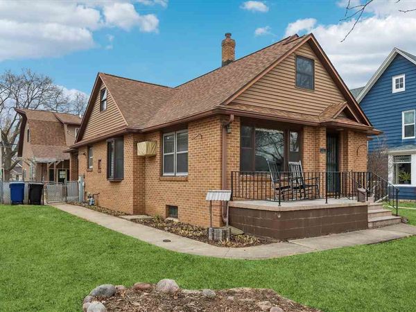 305 Mulberry st, Tipton, IA 52772