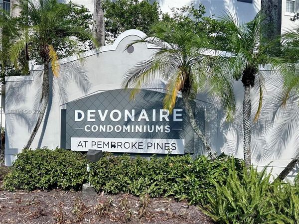 11185 SW 6th St , Unit 303, Pembroke Pines, FL 33025