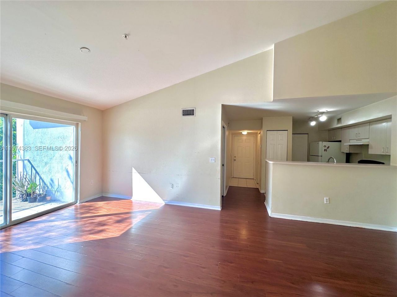 11185 SW 6th St , Unit 303, Pembroke Pines, FL 33025 Photo