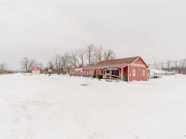 8541 State Route 3, Henderson, NY 13650