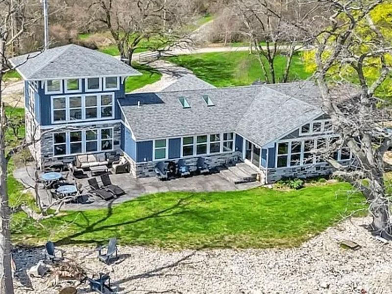 104 East Point, Kelleys Island, OH 43438 Photo 4