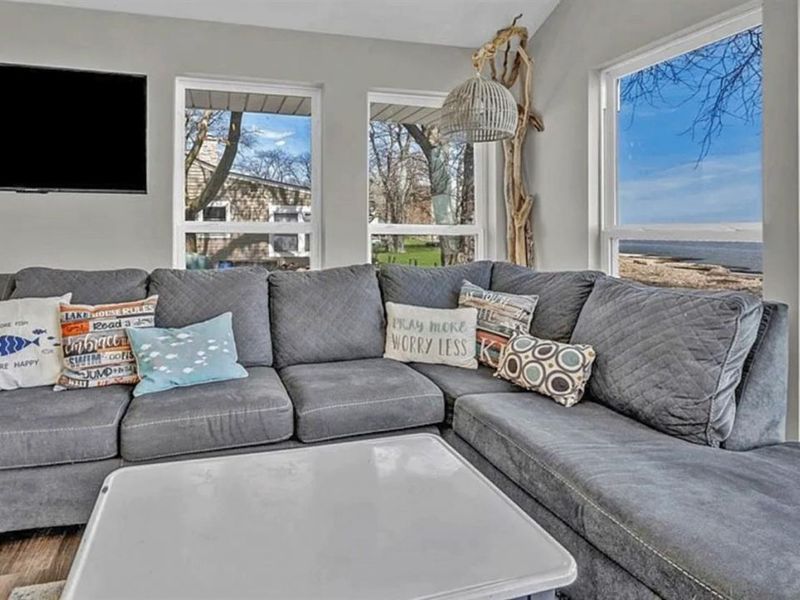 104 East Point, Kelleys Island, OH 43438 Photo 8