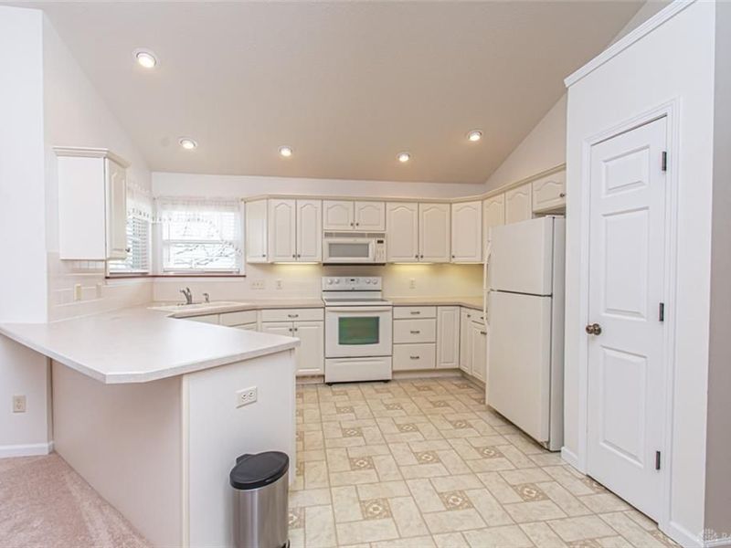 413 Golden Crossing, Eaton, OH 45320 Photo 15