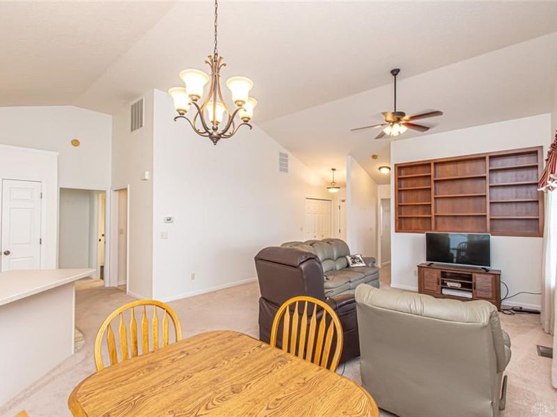 413 Golden Crossing, Eaton, OH 45320 Photo 6