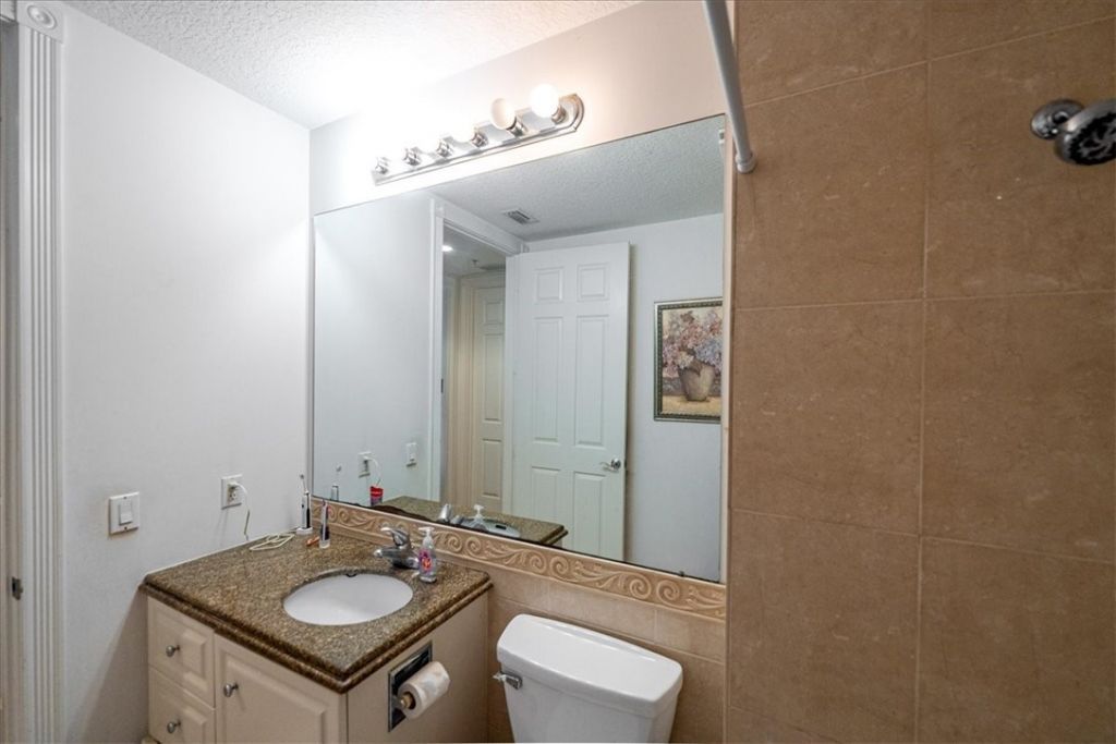36 Harbour Isle Drive W, Unit 106, Fort Pierce, FL 34949 Photo