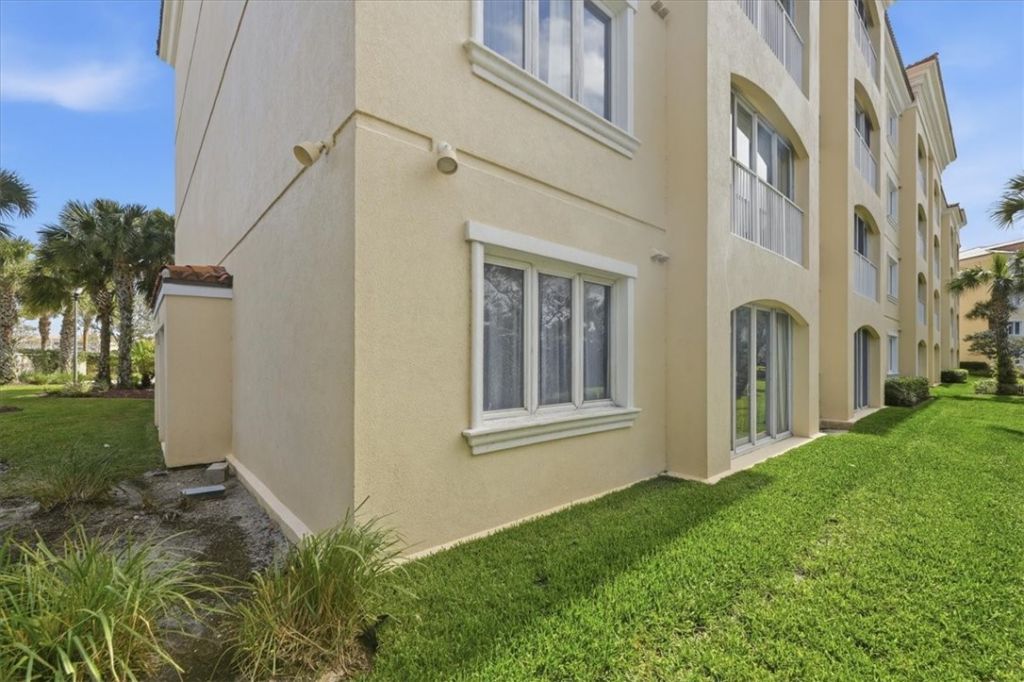 36 Harbour Isle Drive W, Unit 106, Fort Pierce, FL 34949 Photo