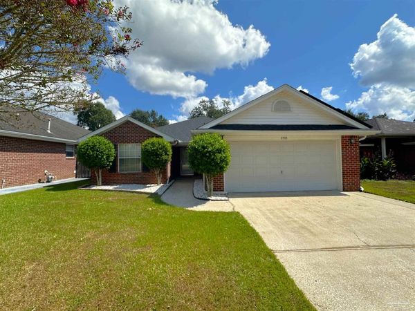 8908 Abbington Dr, Pensacola, FL 32534