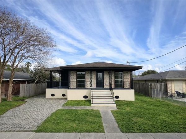 1917 HEIGHTS Drive, St Bernard, LA 70117