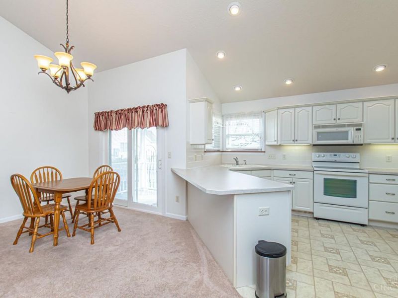 413 Golden Xing, Eaton, OH 45320 Photo 11