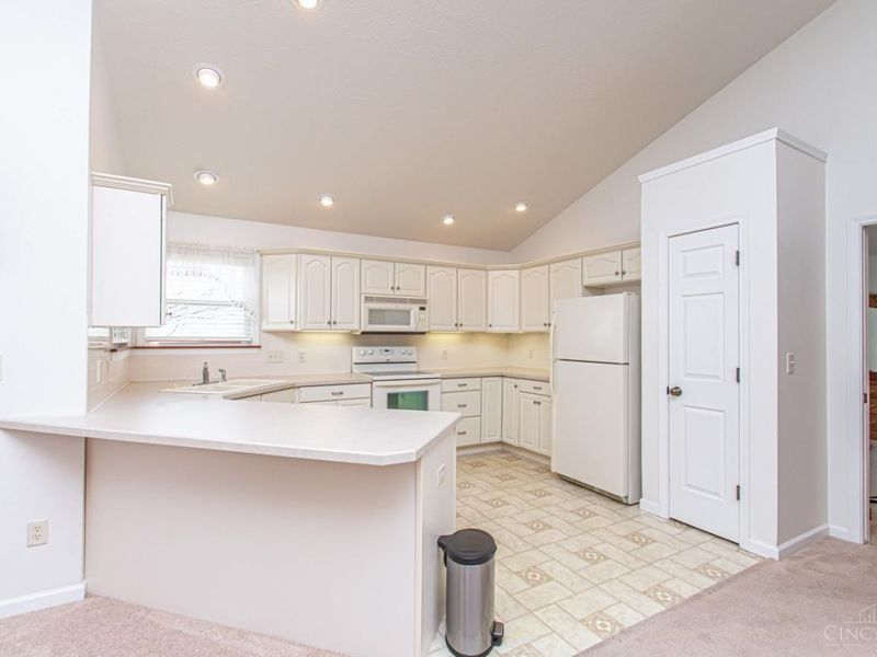 413 Golden Xing, Eaton, OH 45320 Photo 12