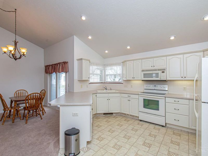 413 Golden Xing, Eaton, OH 45320 Photo 13