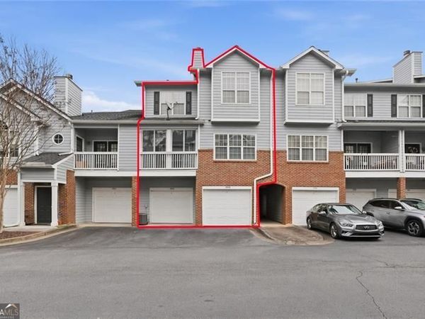 1006 Vinings Forest Lane SE, Unit BLDG #10, Smyrna, GA 30080
