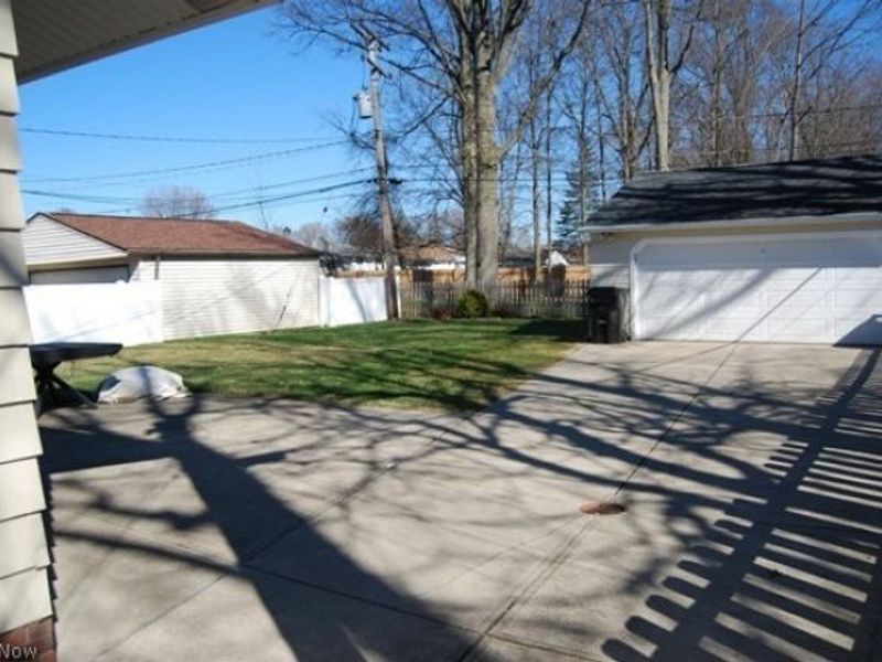 6453 Terre Drive, Brook Park, OH 44142 Photo 18