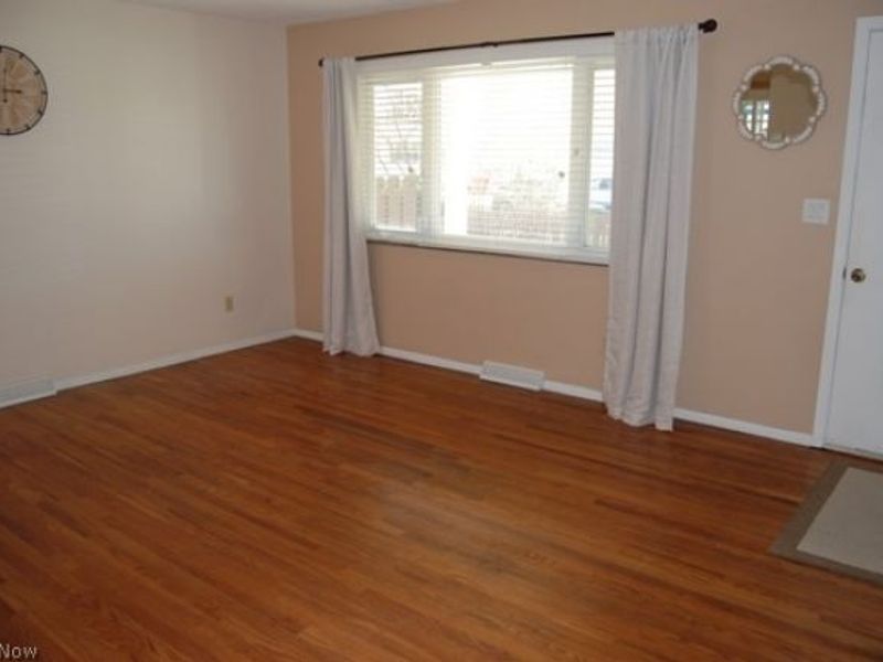 6453 Terre Drive, Brook Park, OH 44142 Photo 5