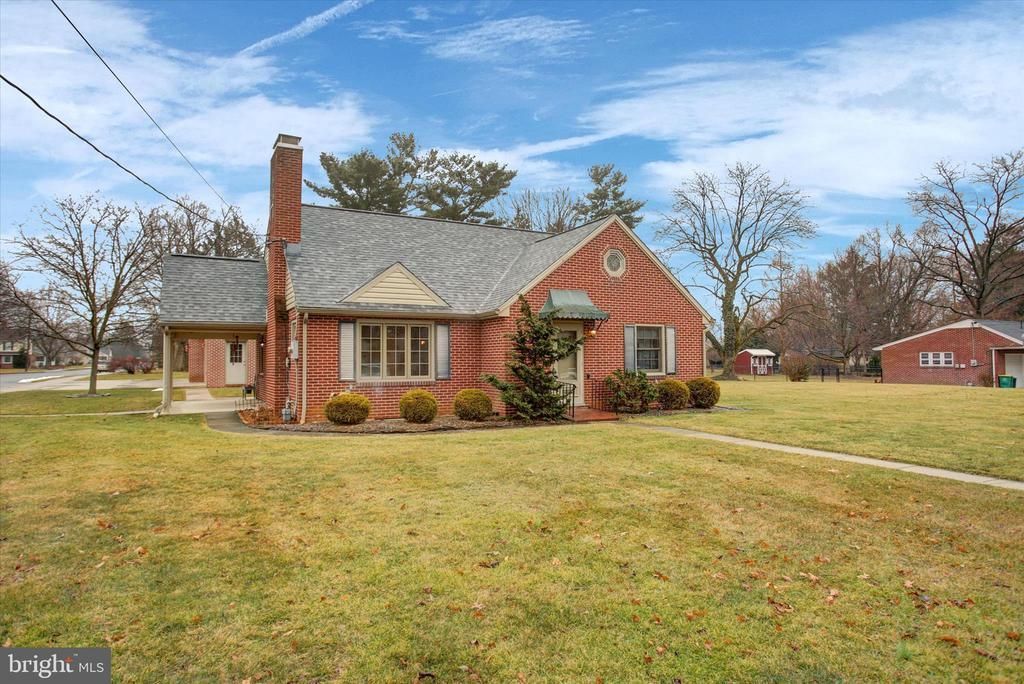 1566 WILSON AVENUE, CHAMBERSBURG, PA 17201