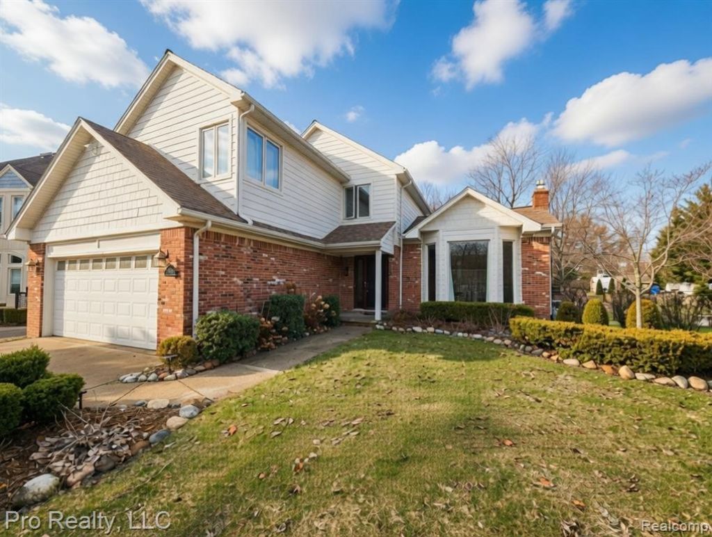 14925 Plymouth Crossing, Plymouth Township, MI 48170 Main Photo