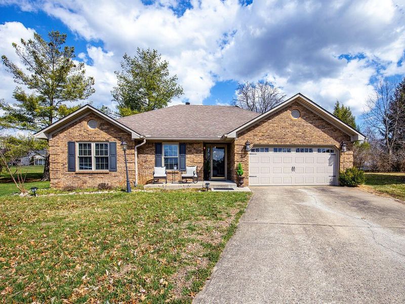 305 Glass Circle, Georgetown, KY 40324 Photo 1