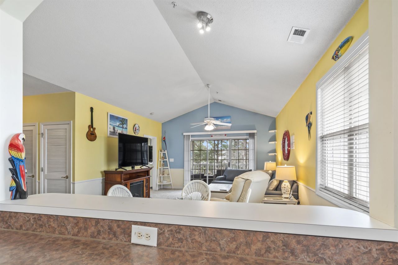 5825 Catalina Dr. Photo 12